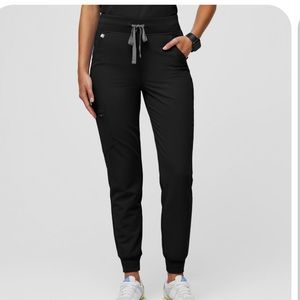 Zamora High Waisted 2.0 Petite Jogger Scrub Pants